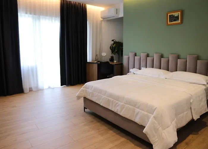 Hotel Blini